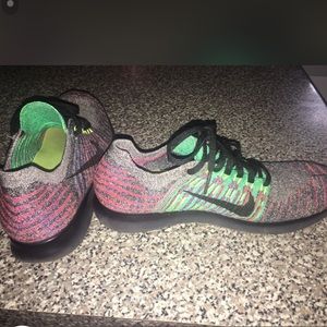 Women’s nike free rn flyknit (8.5)